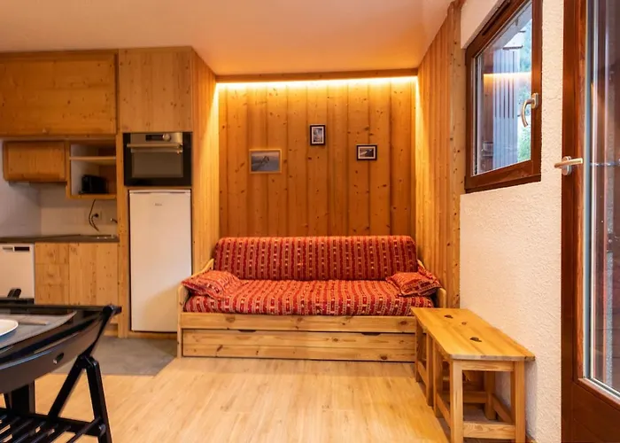 With Mountain View At The Foot Of Slopes *